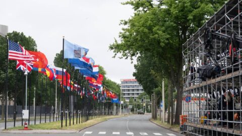 Summit NATO dnes vyvrcholí jednáním lídrů členských států. Česko zastupuje Pavel