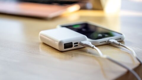 Čína zakázala vnitrostátní přepravu necertifikovaných powerbank v letadlech kvůli riziku požáru