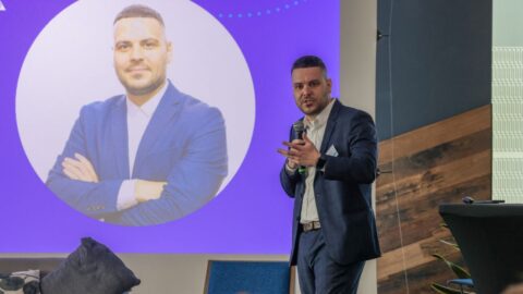 Česku chybí kvalitní protikorupční strategie, uvedl Kotora z Transparency International