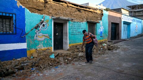 Den v obrazech: Zemětřesení v Guatemale, Vojenské cvičení na Taiwanu a Muzeum pískových soch