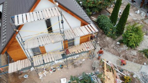 Zatím metoda cukru. Stát chce motivovat majitele k renovaci budov poradenstvím a snížením byrokracie