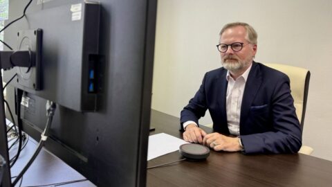 Kritika Trumpa kvůli mírovým jednáním není na místě, míní Havlíček. Co říkají další čeští politici?