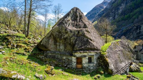 Osada jako z Tolkienova Kraje, stará 5 000 let – a lidé tu stále žijí mimo civilizaci 
