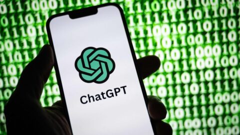 ChatGPT: OpenAI bude předávat podezřelé chaty úřadům