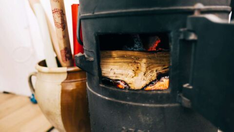 Je to podvod, hrozí za něj tresty, varuje topenářská asociace před koupí kotlů 3. emisní třídy