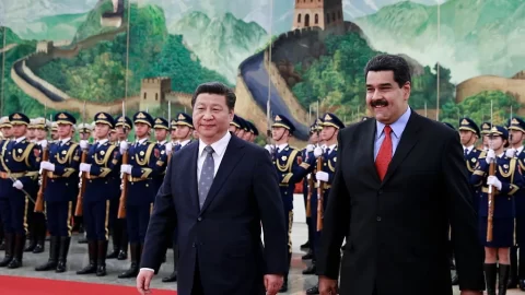Čína v žilách Venezuely: Mistrovský plán Pekingu na ovládnutí Madurova režimu