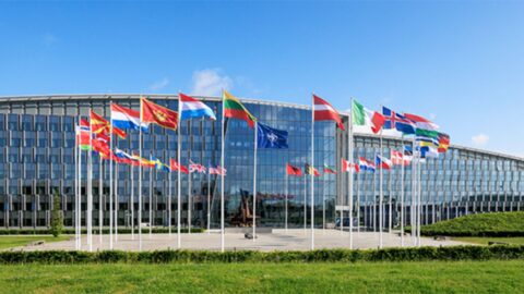 Experti: Většina stran se shoduje na členství v NATO i modernizaci armády