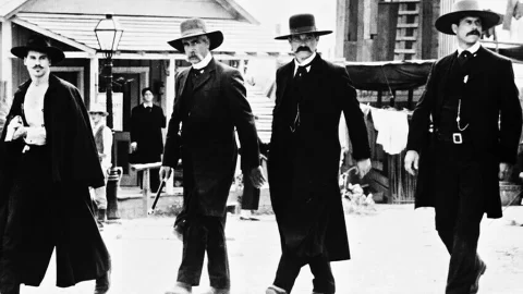 Historie Divokého západu: Wyatt Earp a Doc Holliday za mřížemi – skutečný příběh slavné přestřelky