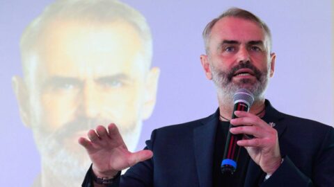 Šlachta podal trestní oznámení kvůli údajně předražené zakázce IKEM