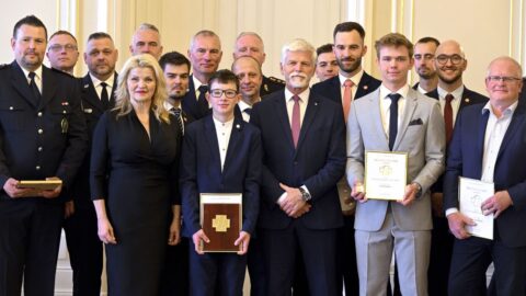 Prezident předal na Hradě ocenění za záslužné záchranářské činy