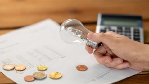 Válka v Íránu způsobuje kolísání cen elektřiny v Evropě – zasaženo je i Německo