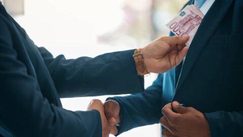 Korupce stále patří k hlavním formám organizované kriminality v ČR