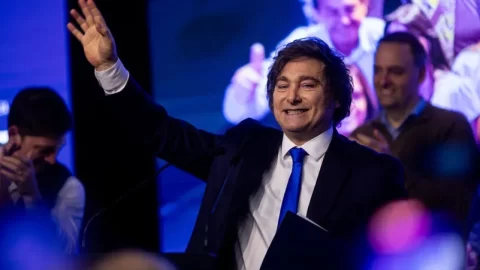 Argentina potvrzuje Mileiho reformní kurz: Co přivedlo jeho stranu k vítězství?