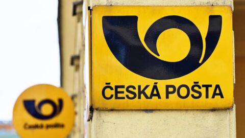Česká pošta přestala od října vyřizovat žádosti o většinu dávek
