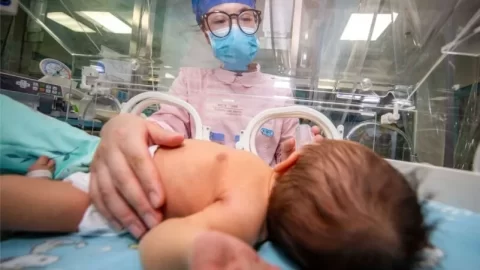Dětské orgány pro dospělé: Nahlédnutí do čínského transplantačního průmyslu
