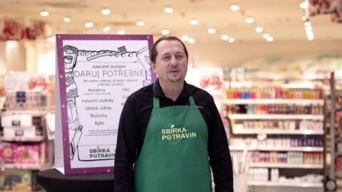 V podzimní potravinové sbírce se v obchodech vybralo rekordních 719 tun zboží