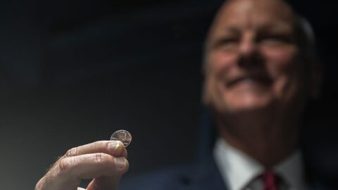 Americká mincovna vyrazila poslední cent po pokynu prezidenta Donalda Trumpa