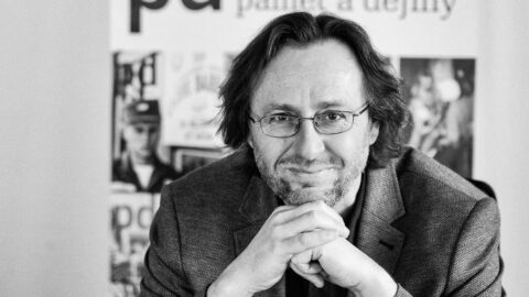 Normalizace zlomila českému národu páteř víc než 50. léta, říká ředitel ÚSTRu (Rozhovor)