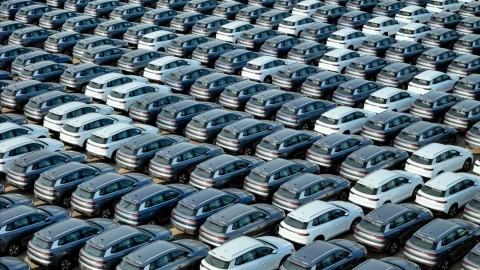 Nelítostná domácí bitva žene čínské automobilky hlouběji do Evropy