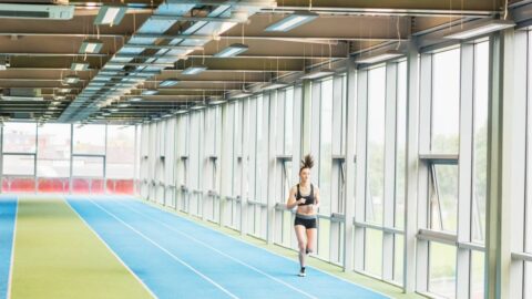 Sportovní haly pro vrcholové sportovce stále chybí, peníze mizí jinde, zjistil NKÚ