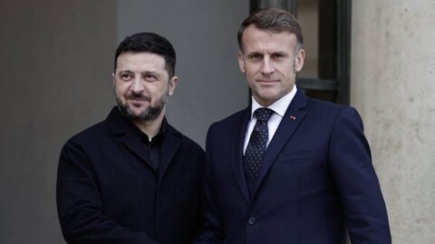 Zelenskyj se při schůzce s Macronem spojil také s Witkoffem a evropskými lídry