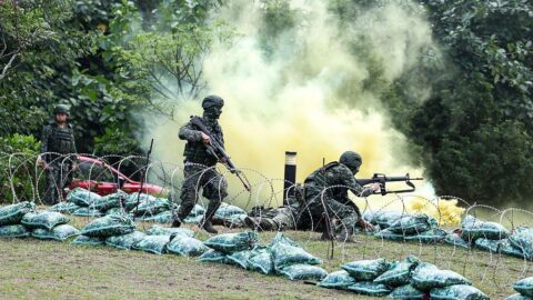 „Koledují si o potíže.“ Čína hrozí razantními opatřeními kvůli americkému prodeji zbraní Tchaj-wanu