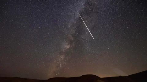 Jeden z nejlepších meteorických rojů roku zahájí rok 2026 – co je dobré vědět