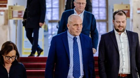 VZP nekrachuje, v plusu bude ještě dva roky, uvedl šéf pojišťovny