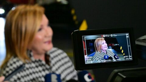 Slibovat vyšší výdaje na obranu než dvě procenta HDP je teď nereálné, řekla Schillerová