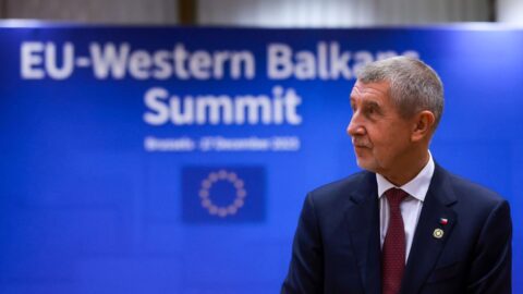 EU se dohodla na půjčce pro Ukrajinu, Česko za ni ručit nebude, uvedl Babiš