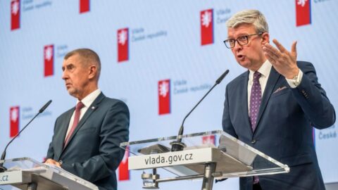 Vláda podpořila senátní novelu, která umožní NKÚ prověřovat ČT a ČRo