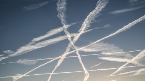 Obyvatelé Floridy si nadále stěžují na „chemtrails“, úřady jejich podezření nepotvrzují