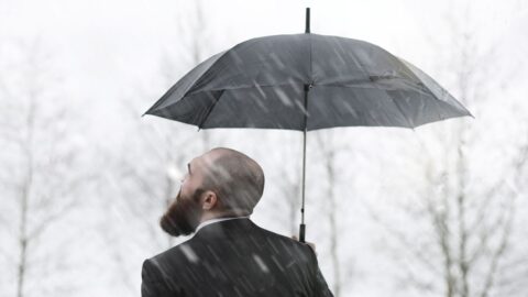 Česko čeká oblačný týden s přeháňkami, ve čtvrtek napadne na horách až deset centimetrů sněhu