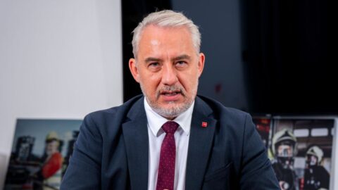 Odbory trvají na loňském požadavku na růst platů, v pondělí ho proberou s vládou