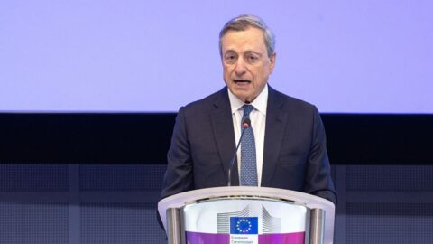 Cenu Karla Velikého letos dostane italský ekonom Mario Draghi
