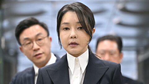 Bývalá první dáma Jižní Koreje byla odsouzena za korupci k 20 měsícům vězení