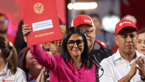 Venezuela schválila reformu ropného sektoru, USA uvolnily většinu uvalených sankcí
