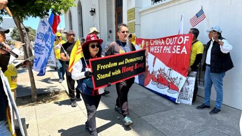 Čína od konce 90. let postupuje, zatímco Západ je rozptýlen