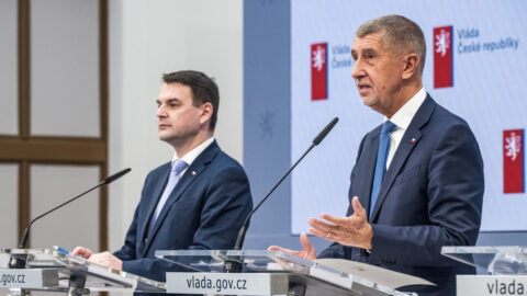 „Zbytečné obtěžování.“ Vládou neprošel návrh na zálohování PET lahví, nový Den české vlajky ano