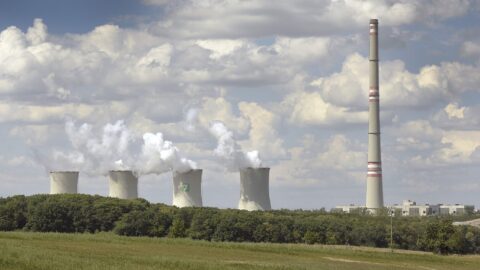 Jestli Evropská komise přehodnotí emisní povolenky, uhelné elektrárny mohou přežít i o 7 let déle, míní Havlíček