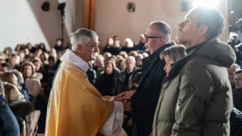 Bylo identifikováno dalších 16 obětí požáru v baru ve středisku Crans-Montana
