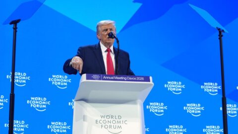 USA nepoužijí sílu k získání Grónska, prohlásil v Davosu Trump