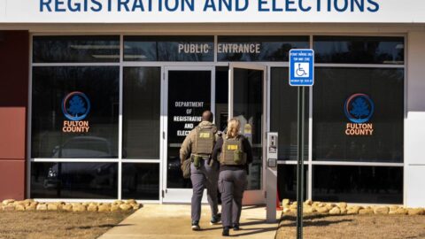 Úřad FBI prohledal volební středisko v okrese Fulton v Georgii, kvůli prezidentským volbám v roce 2020