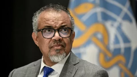 Důvody USA jsou „nepravdivé“: Šéf WHO Tedros odmítá americká obvinění