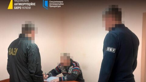 Korupce na Ukrajině: Vadné miny, zlaté cihly v Moskvě