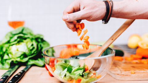 Pravidelné pětidenní hladovění zmírnilo příznaky Crohnovy choroby u 70 procent pacientů, uvádí studie 