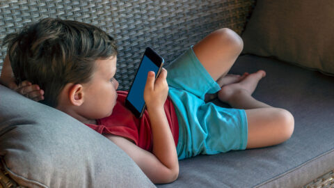 Ochrana dětského zraku před časnou krátkozrakostí