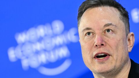 Německý soud nařídil platformě X předat výzkumníkům data o maďarských volbách