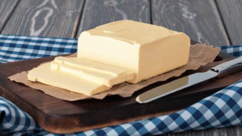 Jakmile přebytky mléčného tuku pominou, cena másla půjde nahoru, avizuje Potravinářská komora