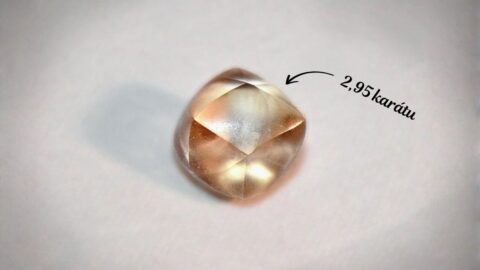 V den svých sedmých narozenin našla dívka z Arkansasu téměř tříkarátový diamant 